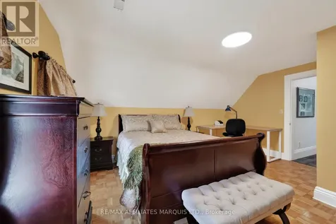 127 Lawrence Avenue Cornwall ON K6H 4H4
