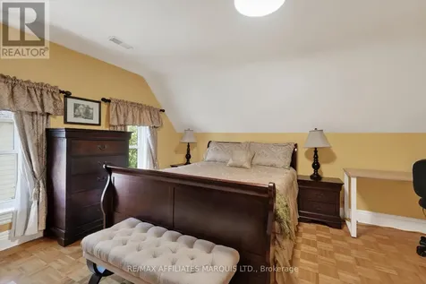 127 Lawrence Avenue Cornwall ON K6H 4H4