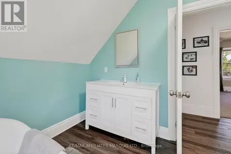 127 Lawrence Avenue Cornwall ON K6H 4H4