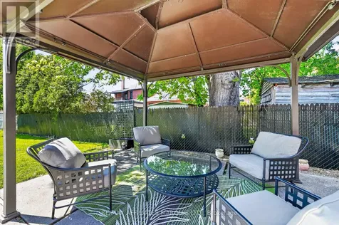 127 Lawrence Avenue Cornwall ON K6H 4H4