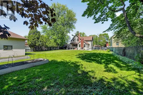 127 Lawrence Avenue Cornwall ON K6H 4H4
