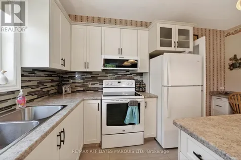 127 Lawrence Avenue Cornwall ON K6H 4H4