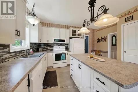 127 Lawrence Avenue Cornwall ON K6H 4H4