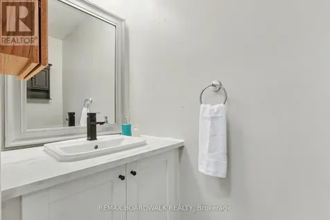 1388 Beaucourt Court Ottawa ON K4A 1W3