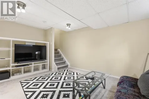 290 Stoneway Drive Ottawa ON K2G 6B8