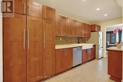 27 Danaher Drive Ottawa ON K2J 3Y5