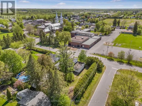 3785 Rue Cartier Street Clarence-rockland ON K0A 1E0