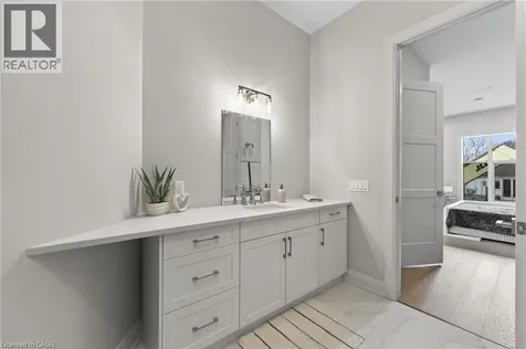2 Arbourvale Common St. Catharines ON L2T 2Z9
