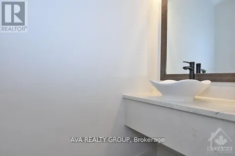18 Gould Street Ottawa ON K1Y 2P2