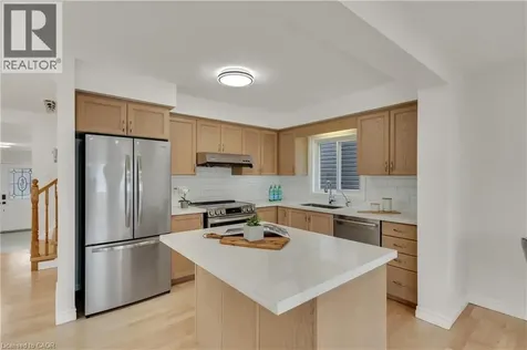 102 Iron Gate Street Kitchener ON N2N 3R6