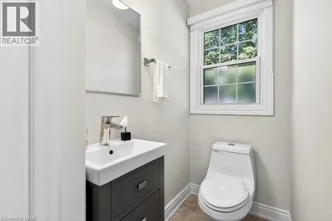 350 East Side Crescent Burlington ON L7R 3G9