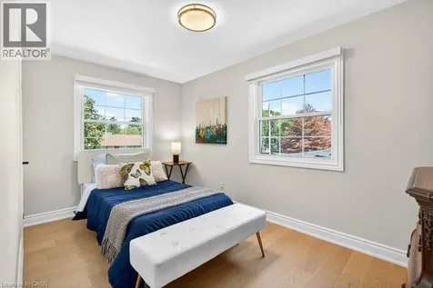 350 East Side Crescent Burlington ON L7R 3G9