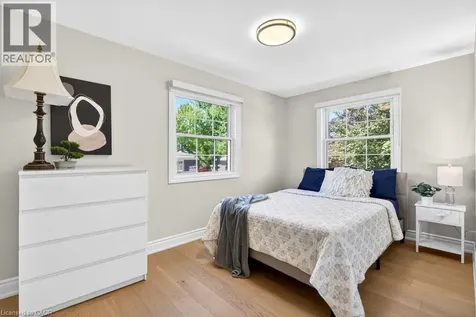 350 East Side Crescent Burlington ON L7R 3G9