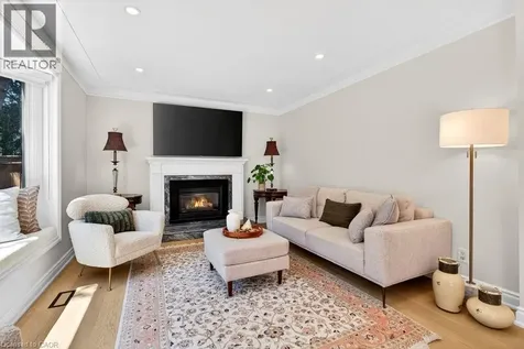 350 East Side Crescent Burlington ON L7R 3G9