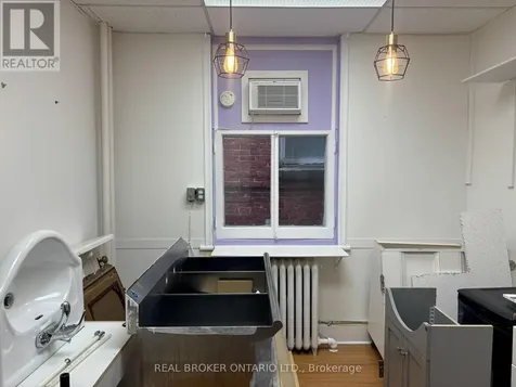 49 Manitoba Street Bracebridge ON P1L 2B2