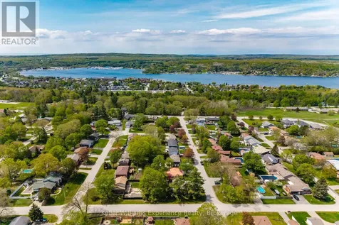 12 Richelieu Street Penetanguishene ON L9M 1H9