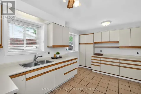 12 Richelieu Street Penetanguishene ON L9M 1H9
