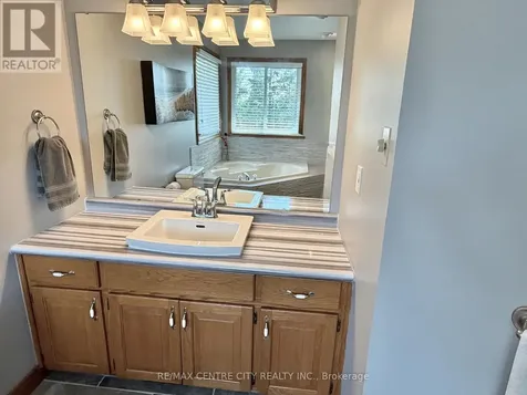 31 Cavanaugh Crescent St. Thomas ON N5R 5Y6