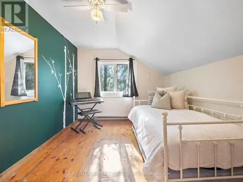 8 Scott Crescent Erin ON N0B 1Z0