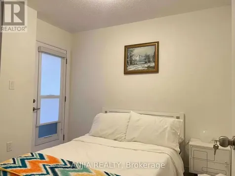 2863 Whites Road Pickering ON L1X 0P3