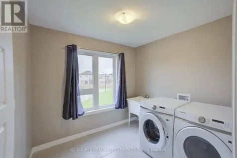 100 Pony Way Kitchener ON N2R 0R8