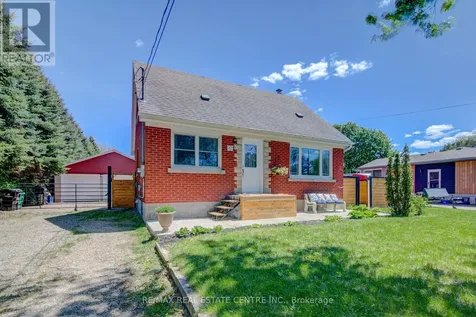 17 Daniel Avenue Kitchener ON N2K 1E8