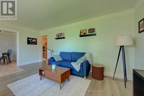 17 Daniel Avenue Kitchener ON N2K 1E8