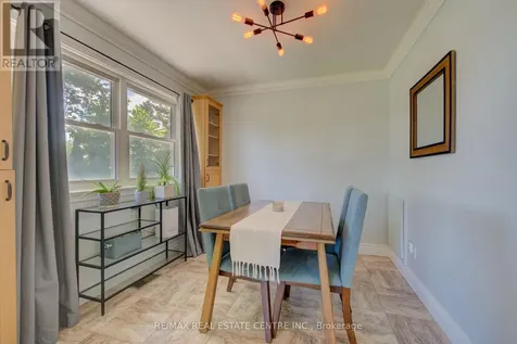 17 Daniel Avenue Kitchener ON N2K 1E8