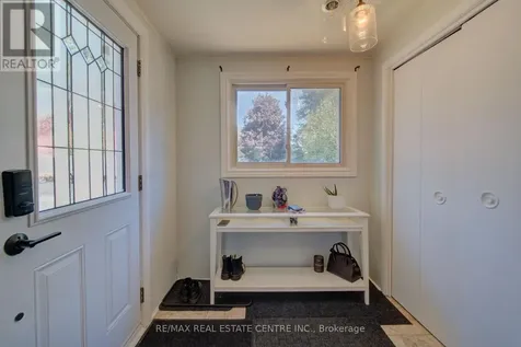 17 Daniel Avenue Kitchener ON N2K 1E8