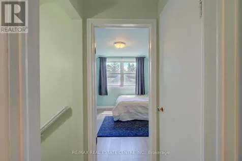 17 Daniel Avenue Kitchener ON N2K 1E8