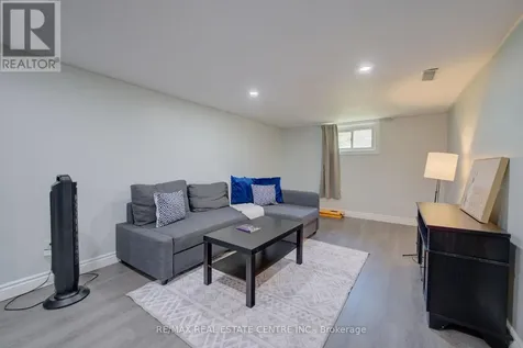 17 Daniel Avenue Kitchener ON N2K 1E8