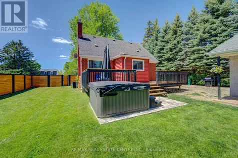 17 Daniel Avenue Kitchener ON N2K 1E8