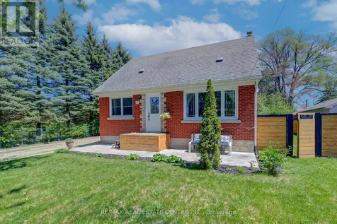 17 Daniel Avenue Kitchener ON N2K 1E8