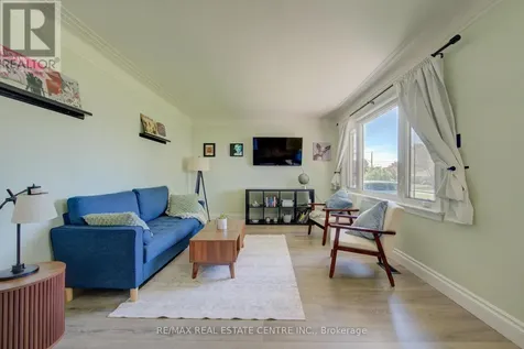 17 Daniel Avenue Kitchener ON N2K 1E8