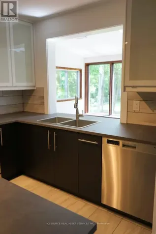 306 Clare Street Ottawa ON K1Z 7E6