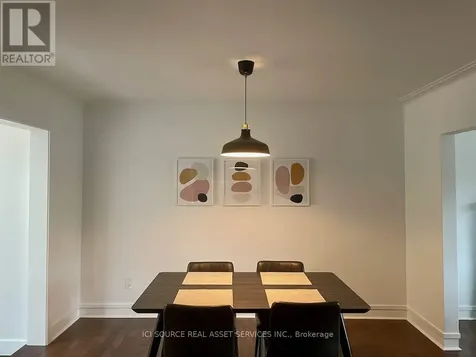 306 Clare Street Ottawa ON K1Z 7E6