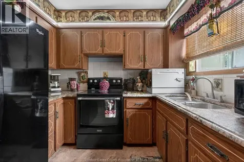 1191 Mckay Avenue Windsor ON N9B 2A8