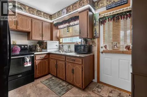 1191 Mckay Avenue Windsor ON N9B 2A8