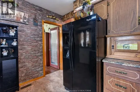 1191 Mckay Avenue Windsor ON N9B 2A8