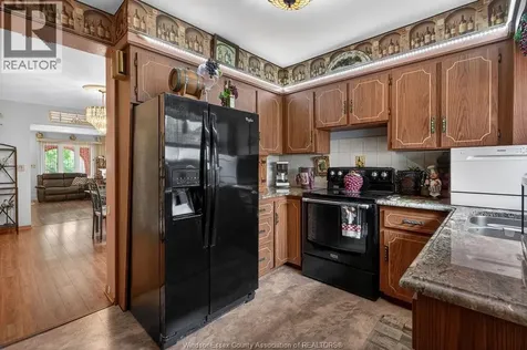 1191 Mckay Avenue Windsor ON N9B 2A8