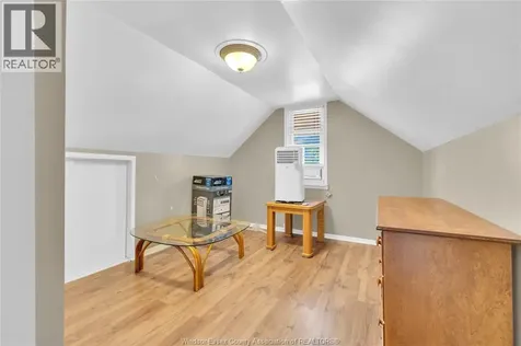 1226 Aubin Windsor ON N8Y 4E5