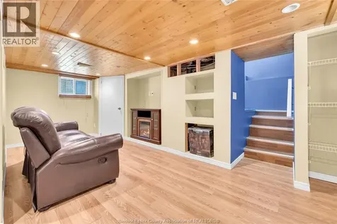 1226 Aubin Windsor ON N8Y 4E5