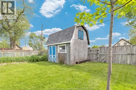 1226 Aubin Windsor ON N8Y 4E5