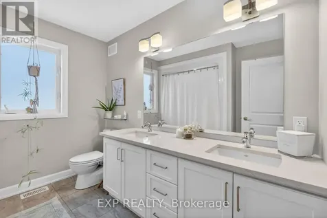 450 Central Park Boulevard Russell ON K4R 0C6