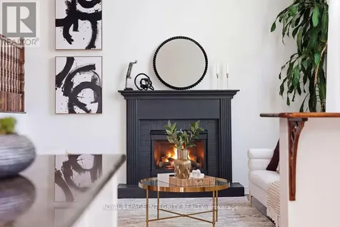 72 Maricona Way Ottawa ON K2T 1H3