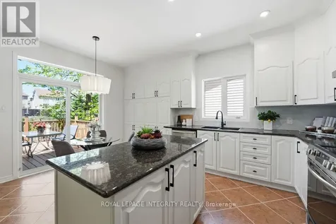 72 Maricona Way Ottawa ON K2T 1H3