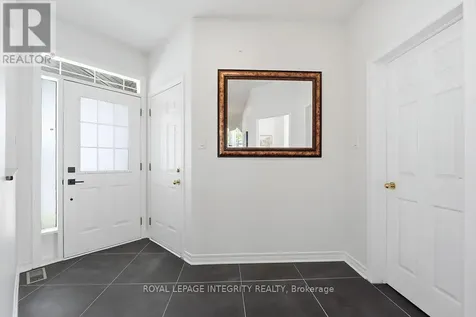 72 Maricona Way Ottawa ON K2T 1H3