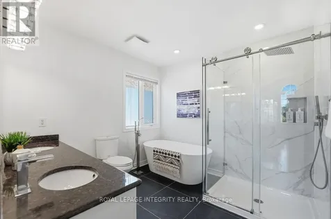 72 Maricona Way Ottawa ON K2T 1H3