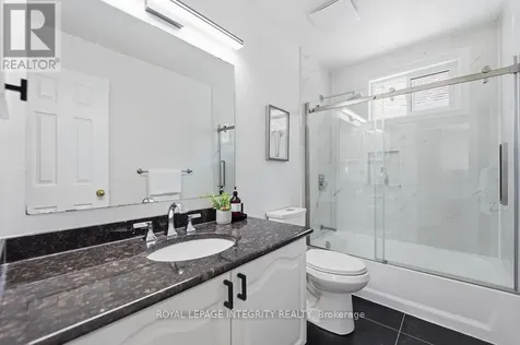 72 Maricona Way Ottawa ON K2T 1H3
