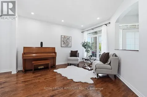 72 Maricona Way Ottawa ON K2T 1H3